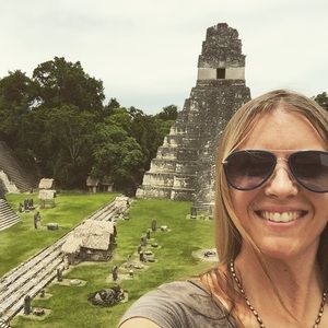 Meet your Posher, Jacqueline